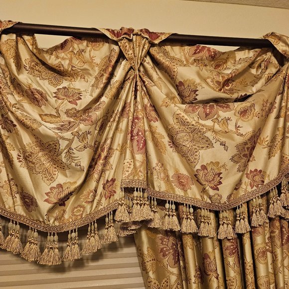 RARE CROSCILL OLIMPIA FLORAL FLOWER 110"x17" PRIMA VALANCE WINDOW TREATMENT - Picture 3 of 14
